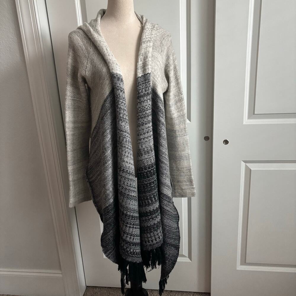 Nightcap Carisa Rene‎ 100% Cashmere Hooded Cardigan Wrap Gray Ombre Fringe 1